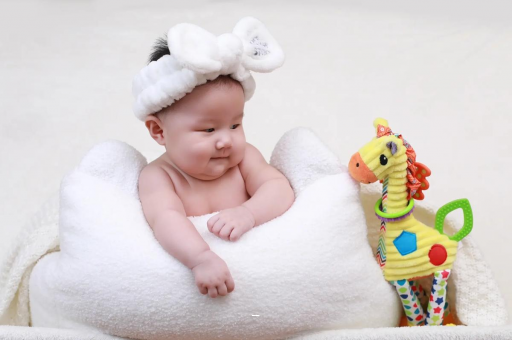 海北宝宝几个月翻身